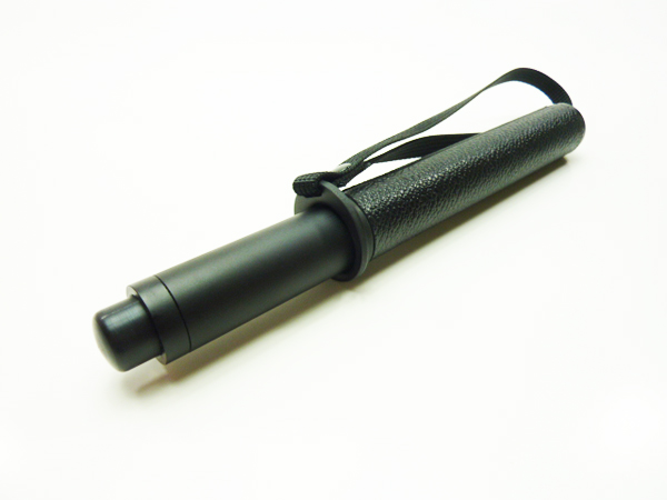 ノーベル工業社製　特殊警棒 収納時